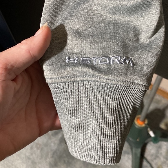 Under Armour women hoodie​​​​ - Picture 4 of 7